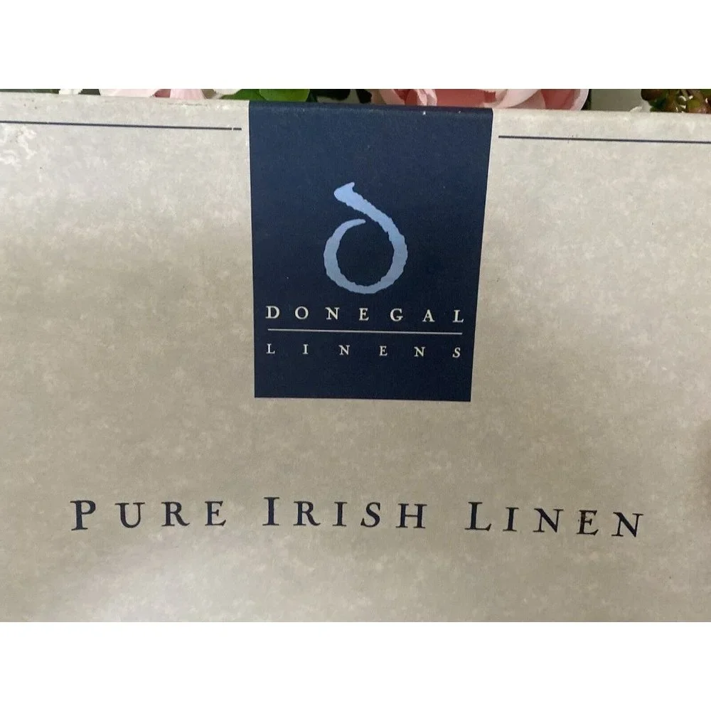 2 Vintage Donegal Pure Irish‎ Linen Cream Guest Towels Embroidered Original Box